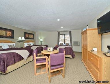 Super 8 By Wyndham Black Hills Area 2*