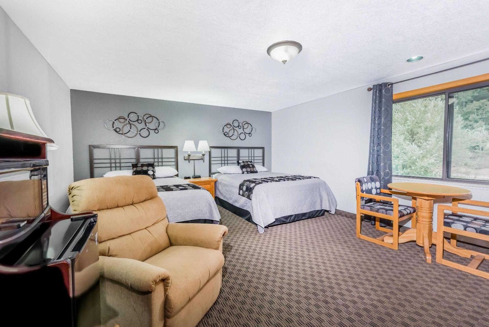 Super 8 By Wyndham Black Hills Area Deadwood