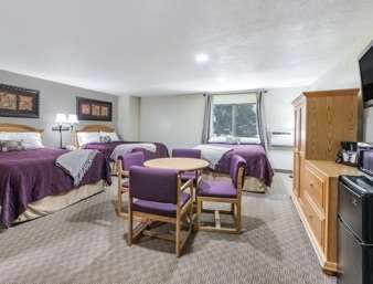 Super 8 By Wyndham Black Hills Area Hotel 2*