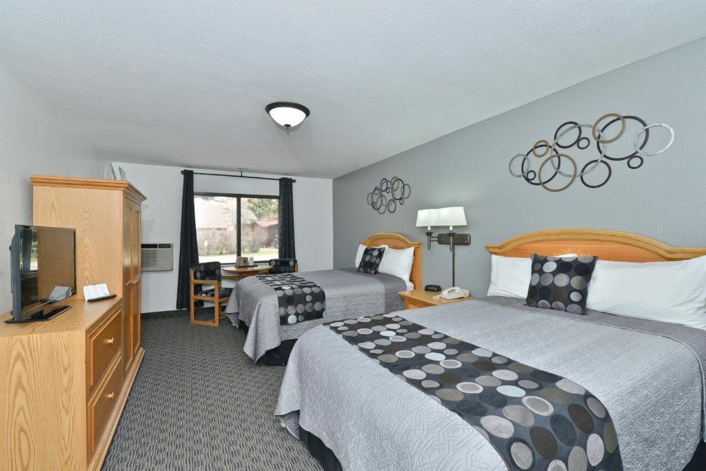 Hotel Super 8 By Wyndham Black Hills Area 2*