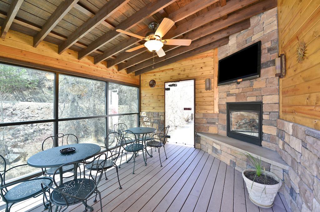 Super 8 By Wyndham Black Hills Area Hotel 2*
